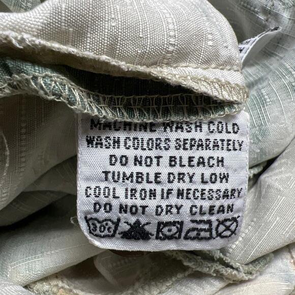 Tommy Bahama Men’s Silk Tropical Floral Button Up Short Sleeve Shirt Size Large - Picture 6 of 6